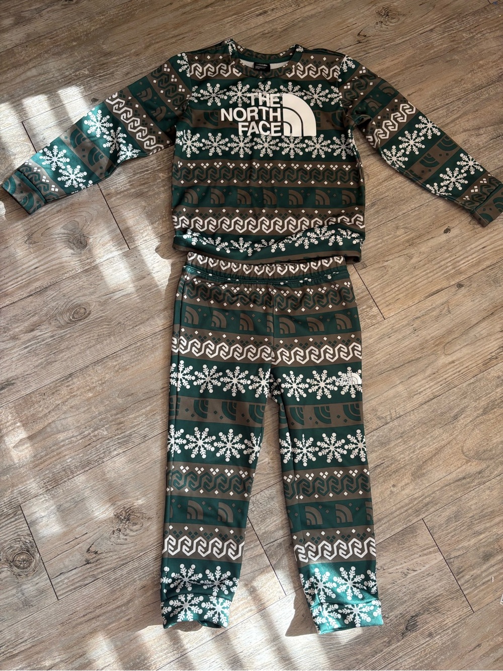 The North Face Green and White Snowflake Kids Pajama Set